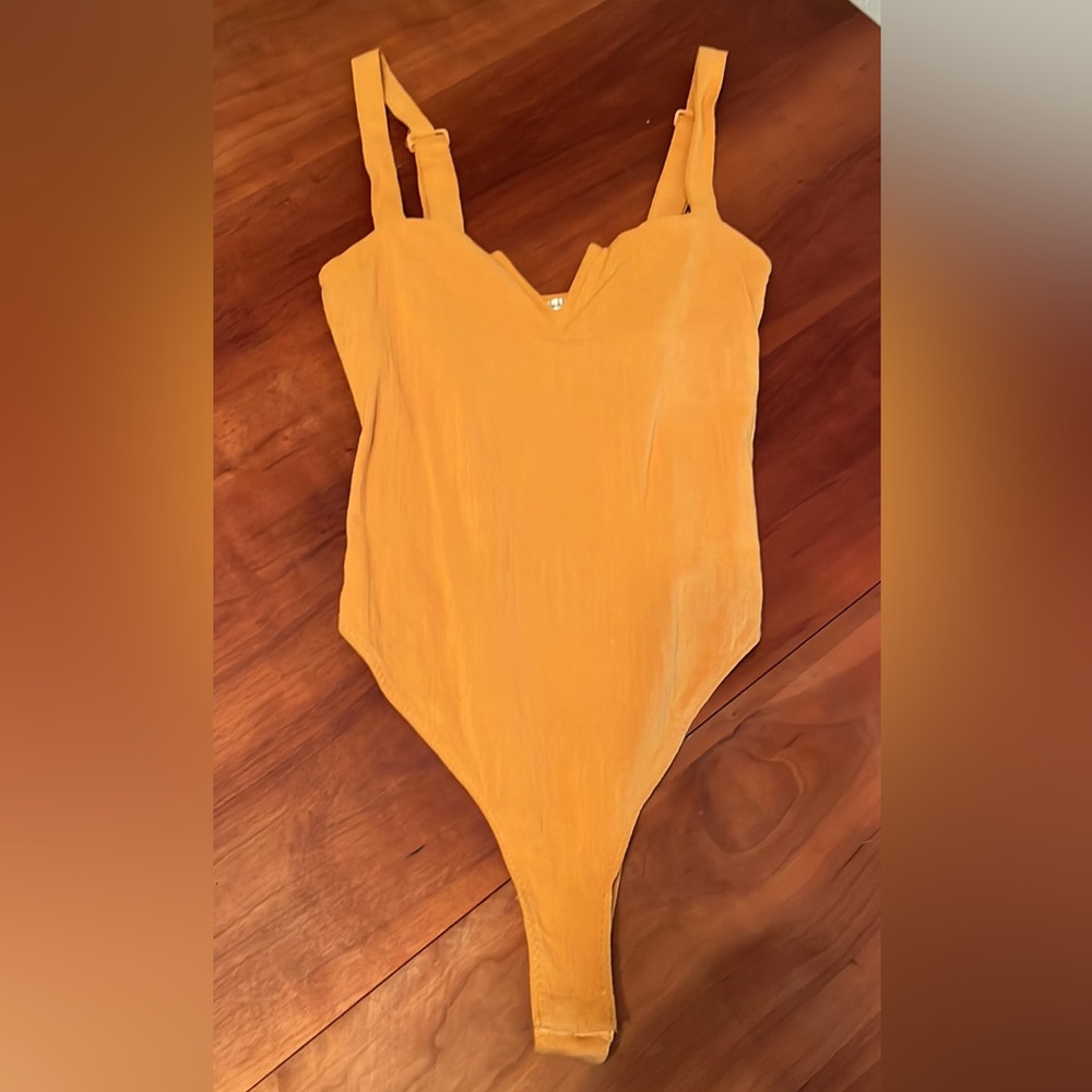 Free People Linen Mustard Yellow Bodysuit sz Small